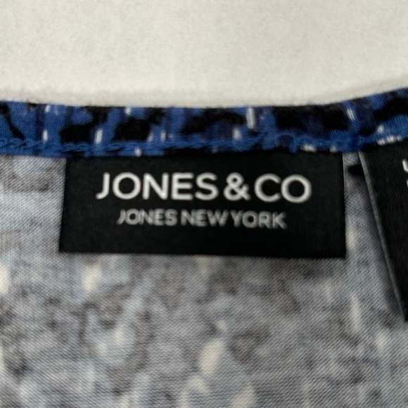 2 for$15 Jones New York Women’s Kelly Printed V-Neck Blouse - Picture 4 of 9